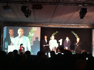L'Àngel Aguirre, gerent de Globus Kon-Tiki recull el  Premi TIC 2011de la mà del MH President de la Generalitat Sr. Artur Mas